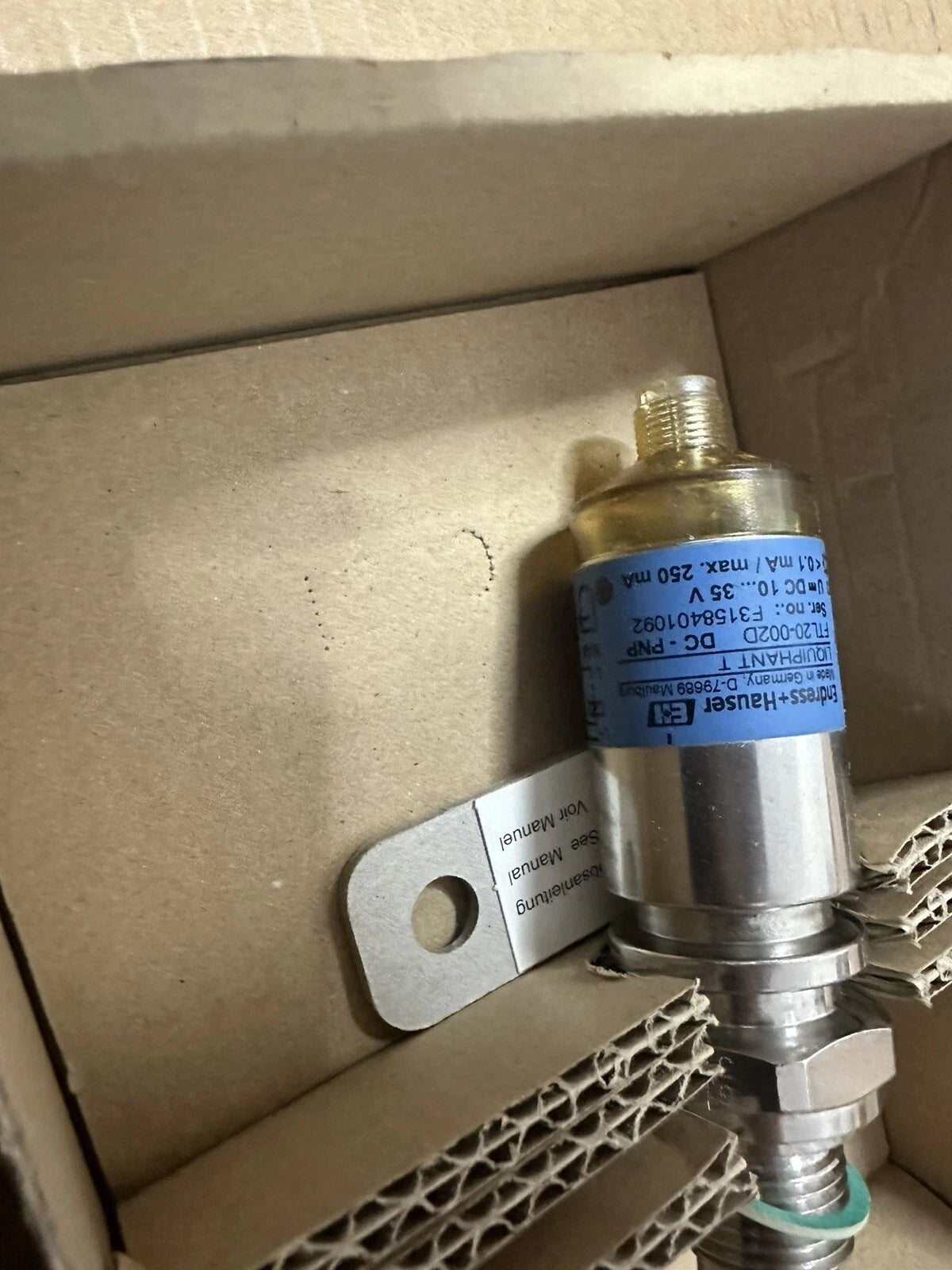 Endress+Hauser FTL20-002D Level Limit Switch DC 10-35V max. 250mA