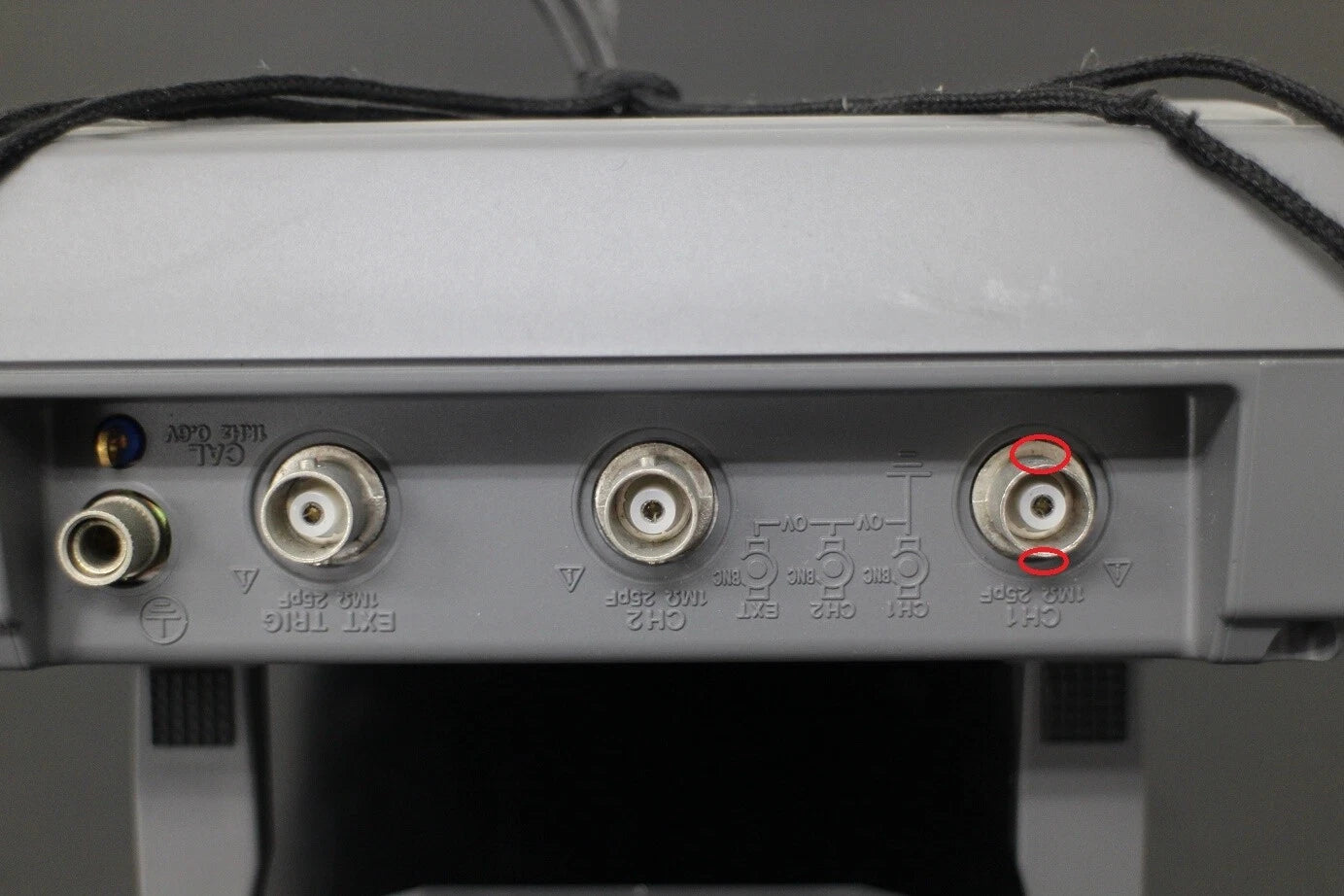 IWATSU DS-8706 KANSOKUOU DC-60MHz 2ch Oscilloscope