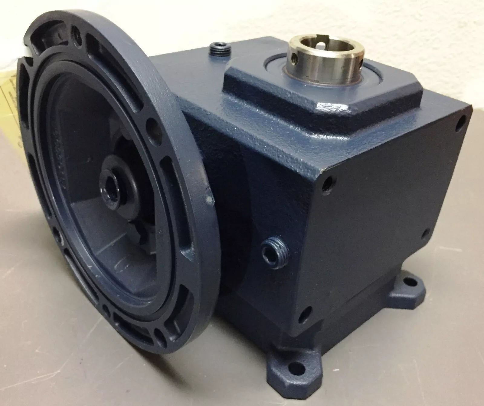 Grove Gear Ironman GR-FHMQ-818-60-HL-56-16 FTG Right Angle Reducer Ratio 60:1