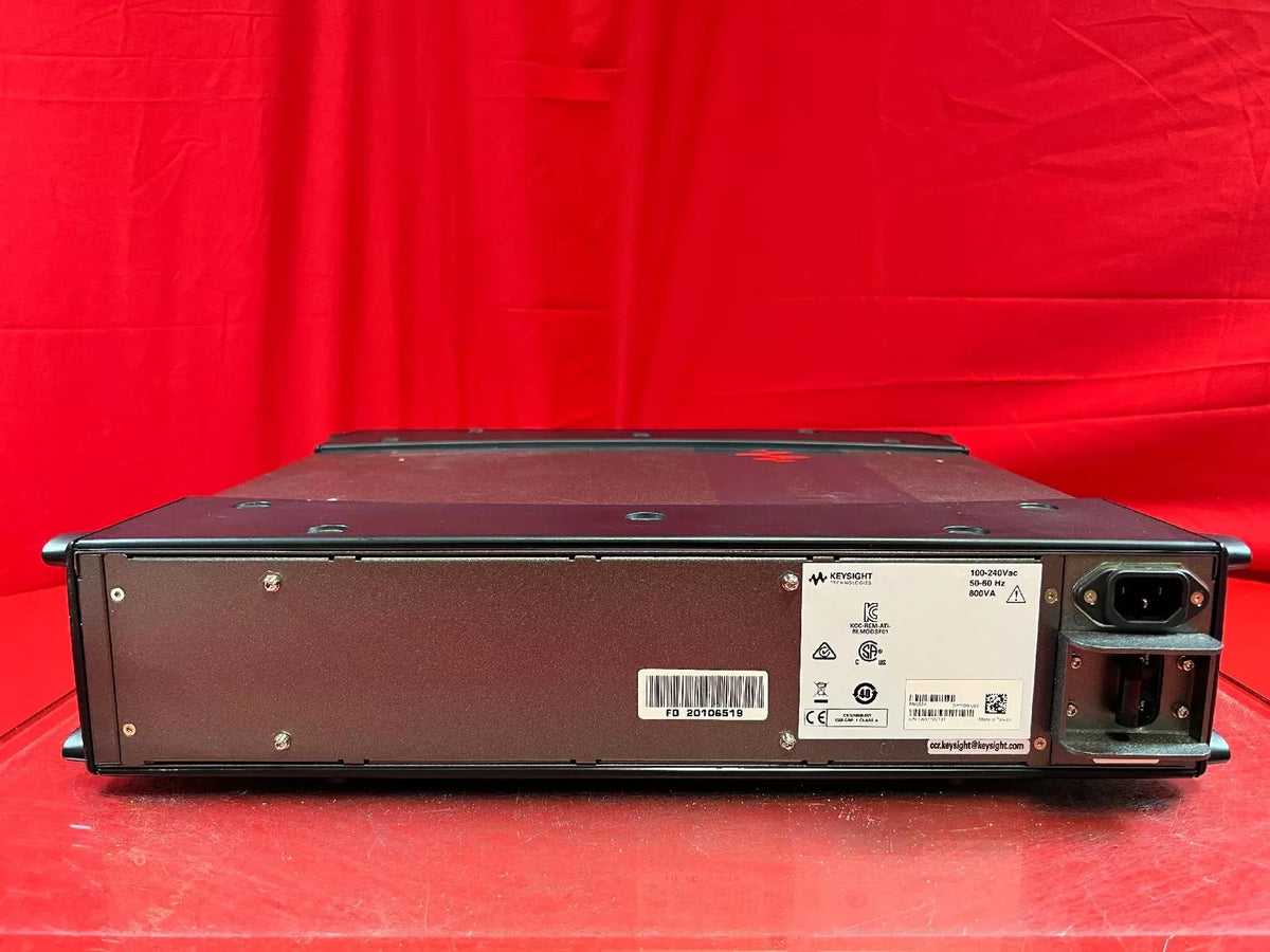 Keysight M8195A, M9537A, M9502A, M9505 AXIe 2-Slot Chassis AWG