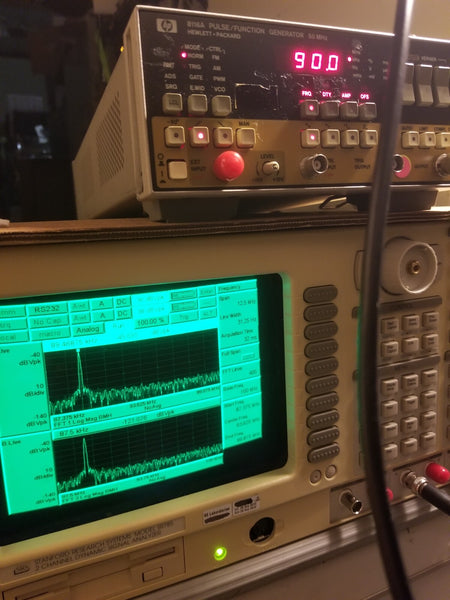 SR785 Dynamic Signal Analyzer by Stanford Research