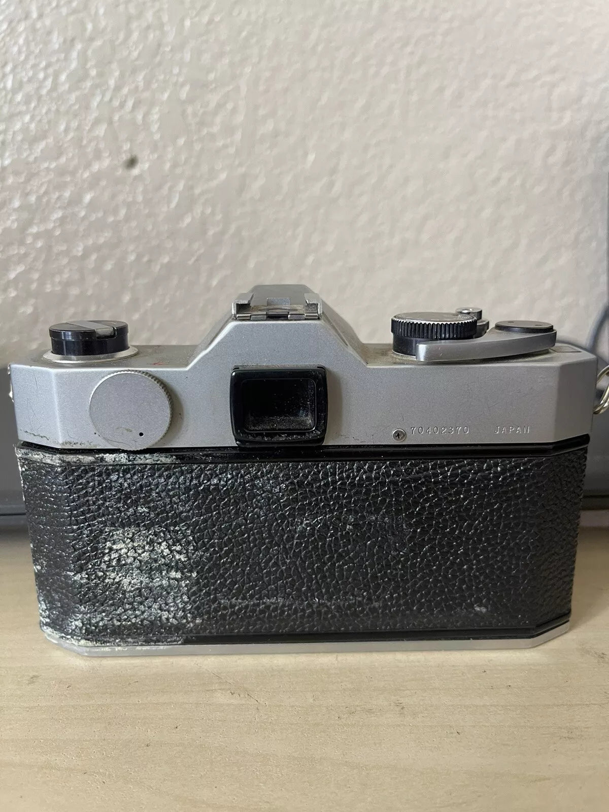 Vintage Yashica TL-ELECTRO 35mm Film Camera with Yashinon-DS 50mm 1:1.9 Lens
