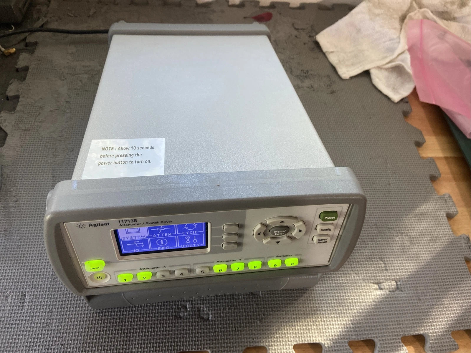 Agilent LXI 11713B Attenuator/Switch Driver with Varivolts - Optional with 10 Pin Cable