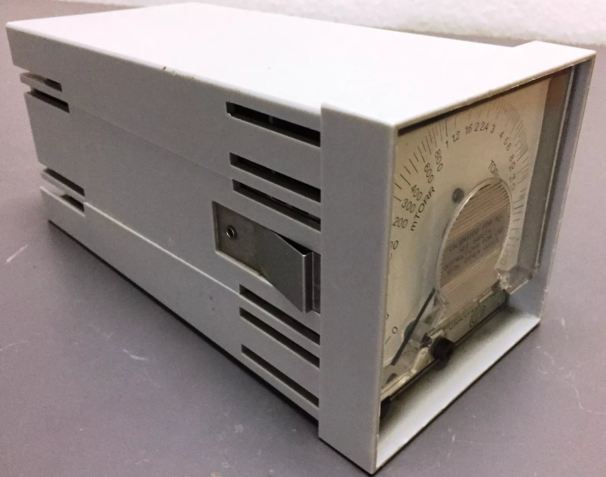 Granville-Phillips 275 Convectron Gauge Controller for 1-Set Point Torr