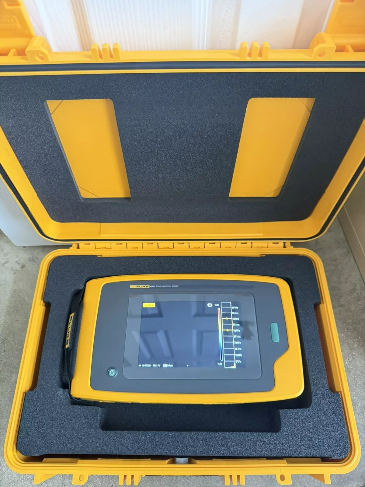 FLUKE ii900 Industrial Acoustic Imager with Batterie & Charger