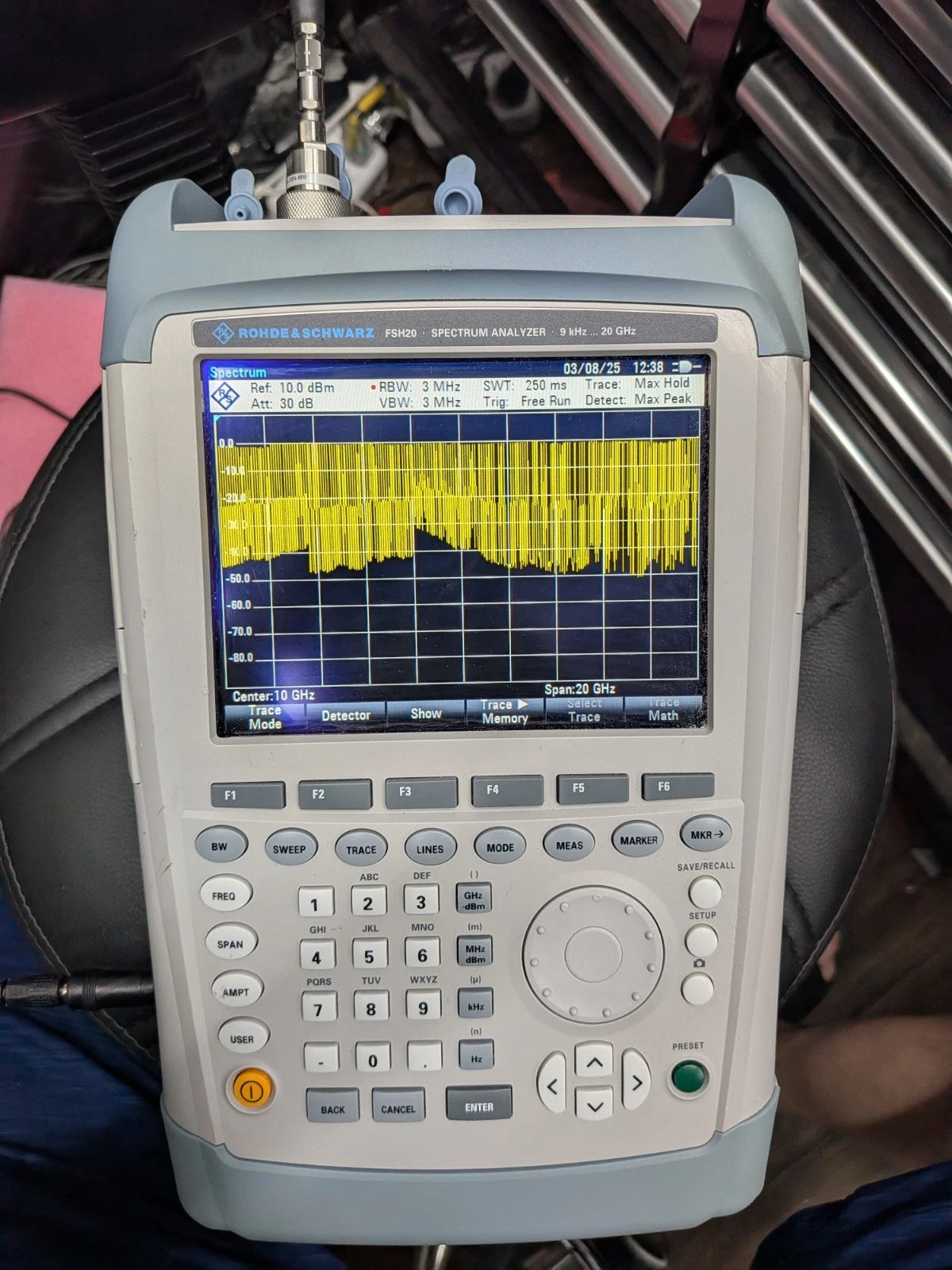 🔥Rohde & Schwarz R S Fsh20 K17 Handheld Spectrum Analyzer /Meter+Sensor !Cal'd!