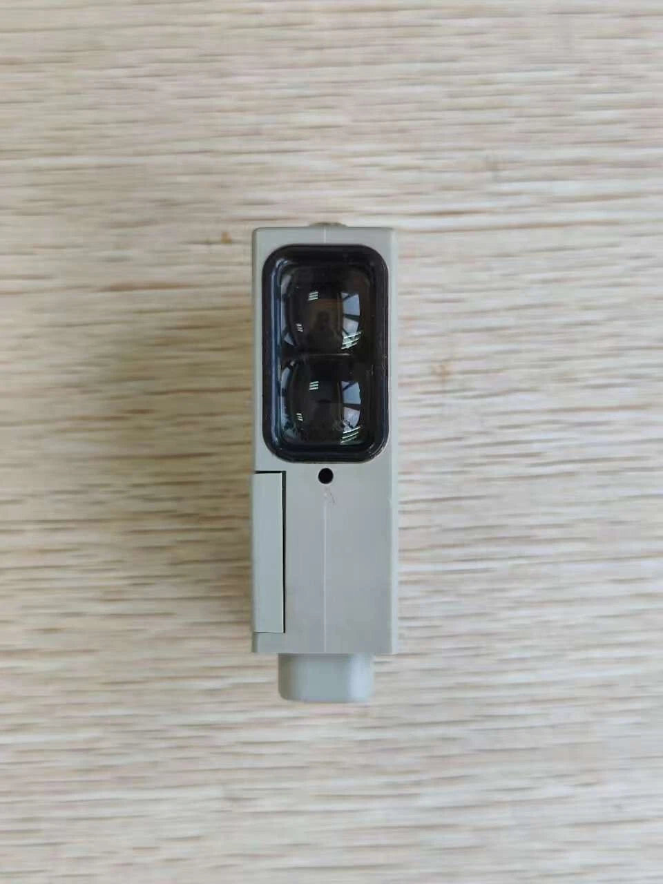 Allen-Bradley 42MRU-5000 Photoelectric Sensor
