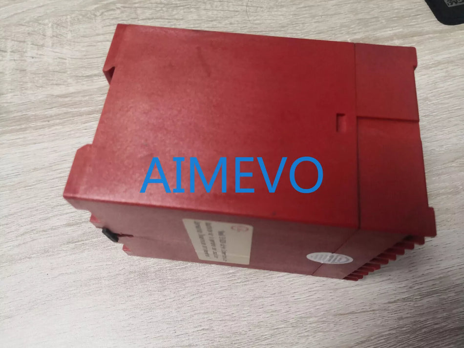 1PC Elan SRB-NA-R-C8.F-24V Relay 250VAC 120mA USED