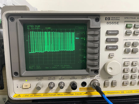 HP Agilent 83731B 1GHz-20GHz Synthesized Signal Generator w/Opt. 1E1 ,1E2 _ 0425 - XG eqpt
