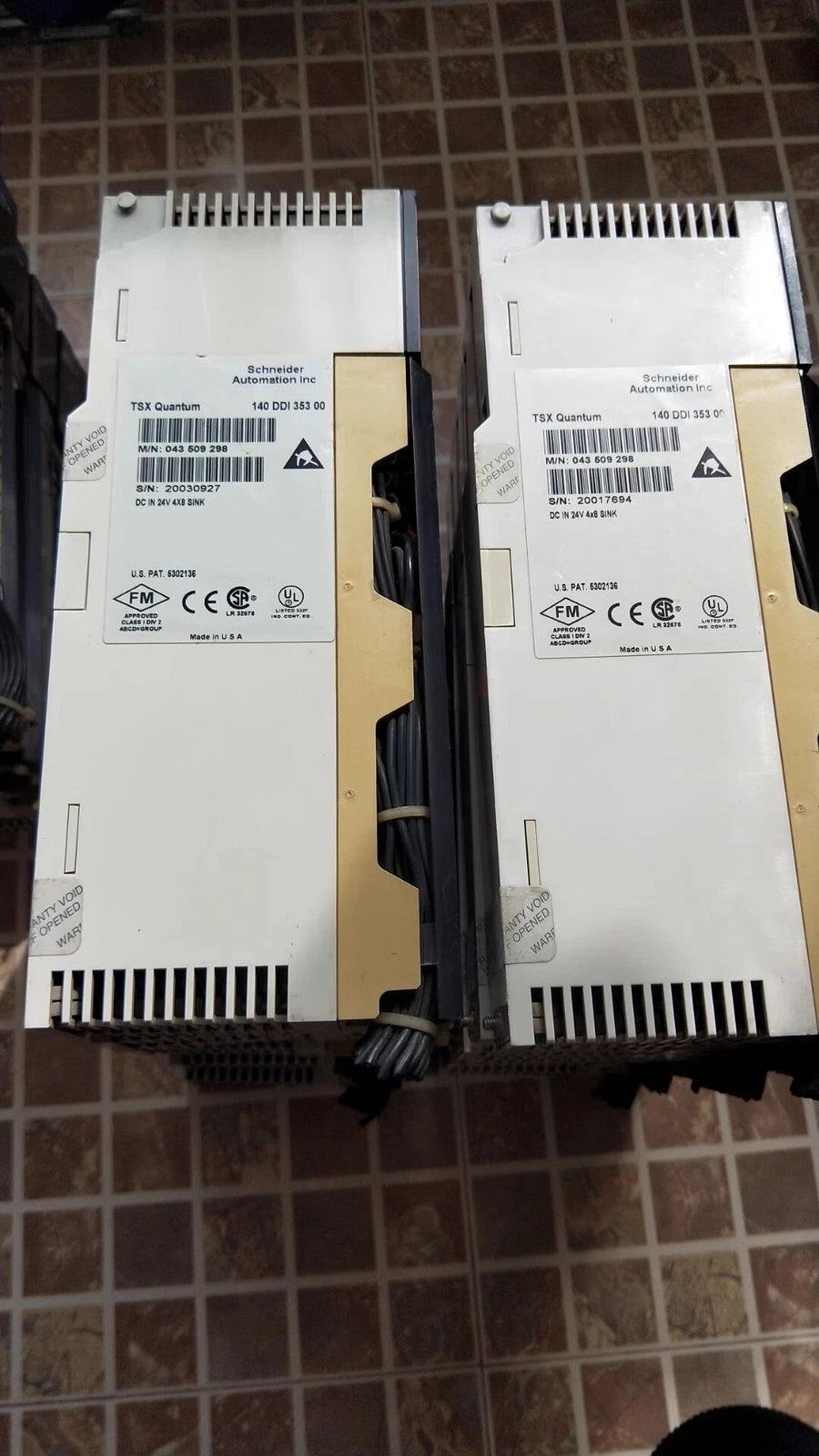 Schneider Electric 140DDI35300 Input Module