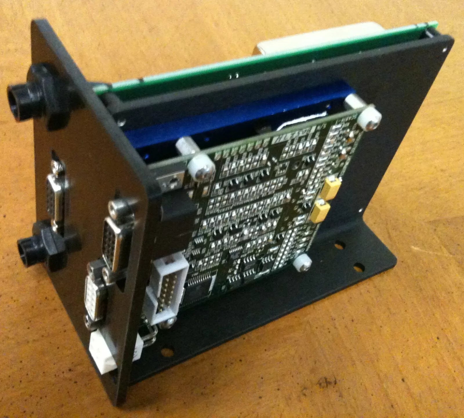 On-Trak OT-301SL Position Sensing Amplifier with Camera & SCA814 Servo Controlled