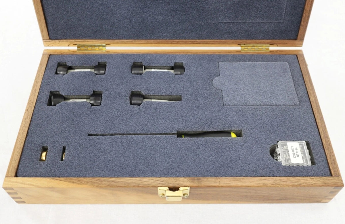 Agilent W11644A WR-10 75to110 GHz Calibration kit