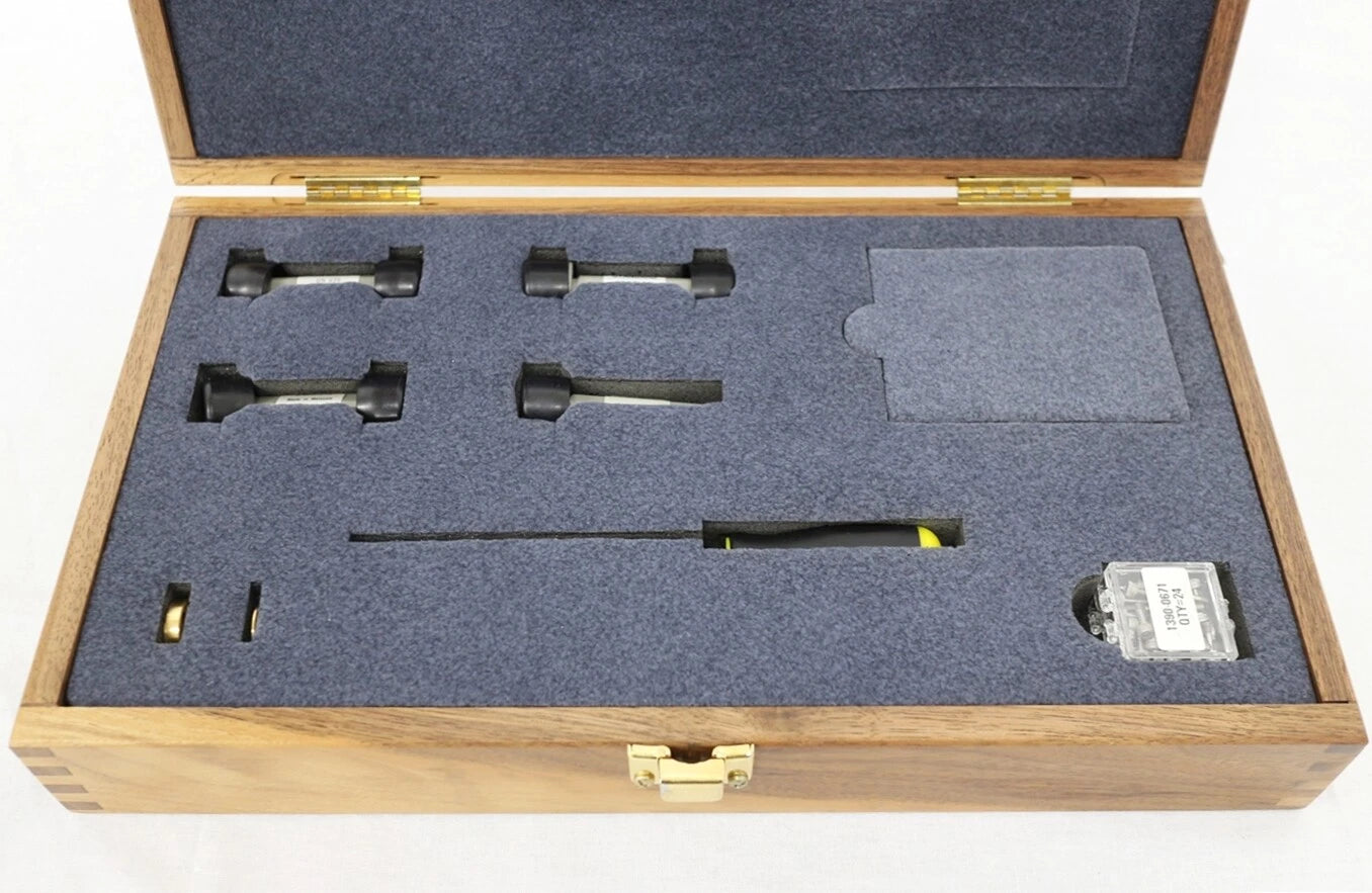 Agilent W11644A WR-10 75to110 GHz Calibration kit