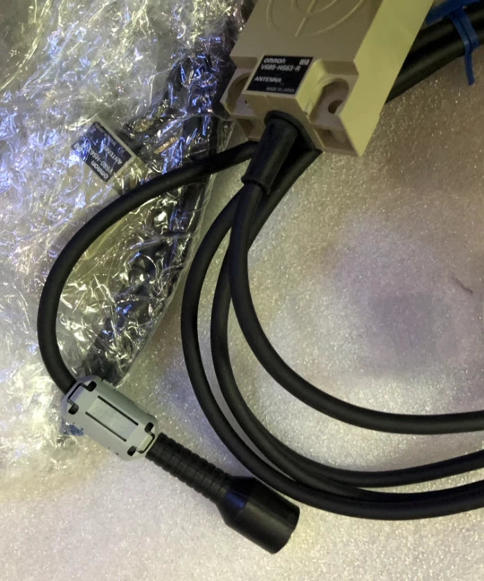 Adjustable High-Speed Vibration Sensor V680-HS63-R