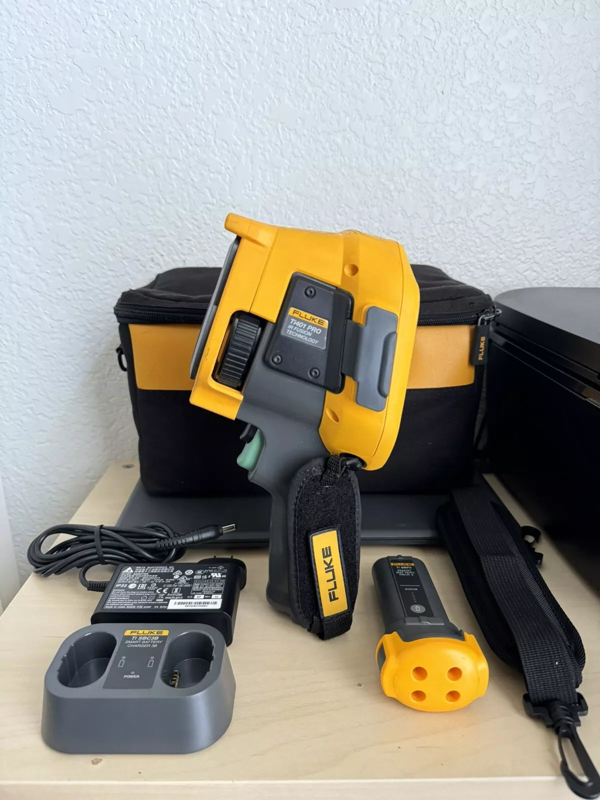 Fluke Ti401-PRO 60Hz 640 x 480 Infrared Thermal Imaging Camera IR