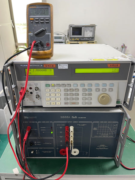 Valhalla Scientific 2555A Calibrator , tested & good working condition - XG eqpt