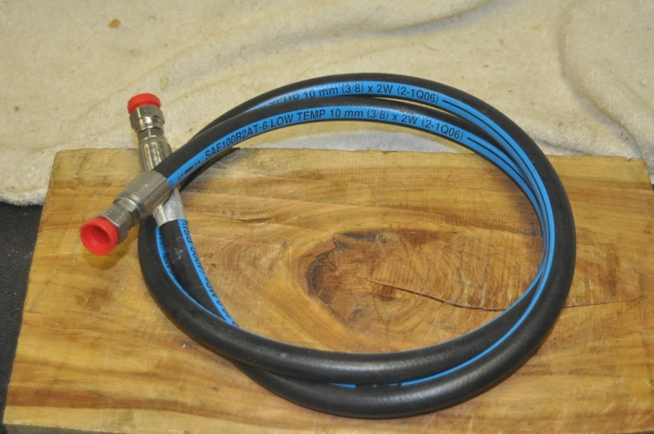 Compact and Lightweight AnaInstr Digital Multimeter