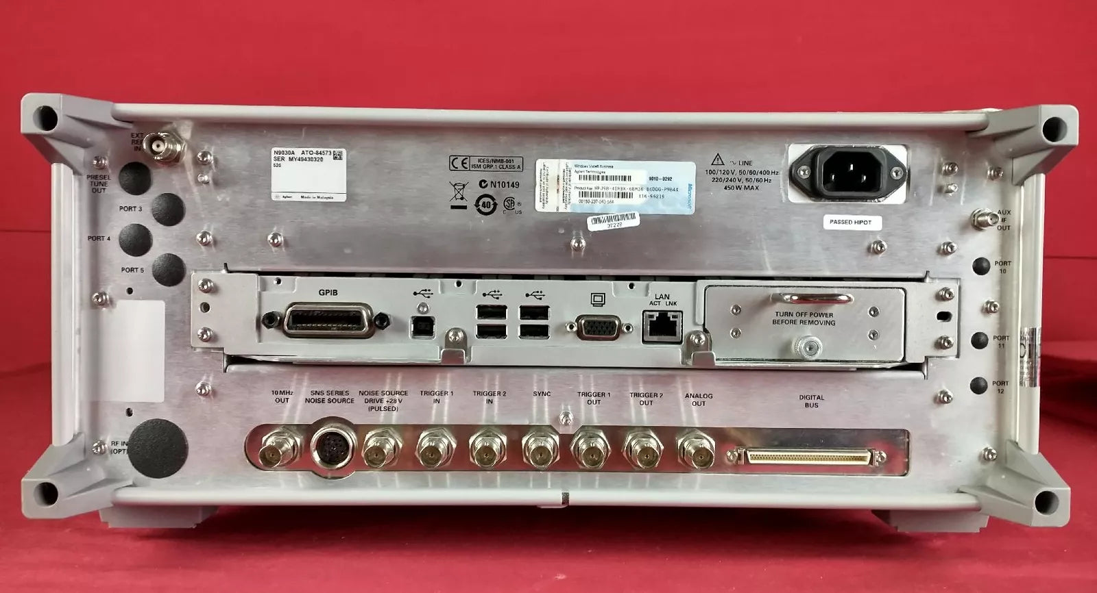 Agilent / Keysight N9030A MY49430320 PXA Signal Analyzer 3 Hz to 26.5 GHz OPTION