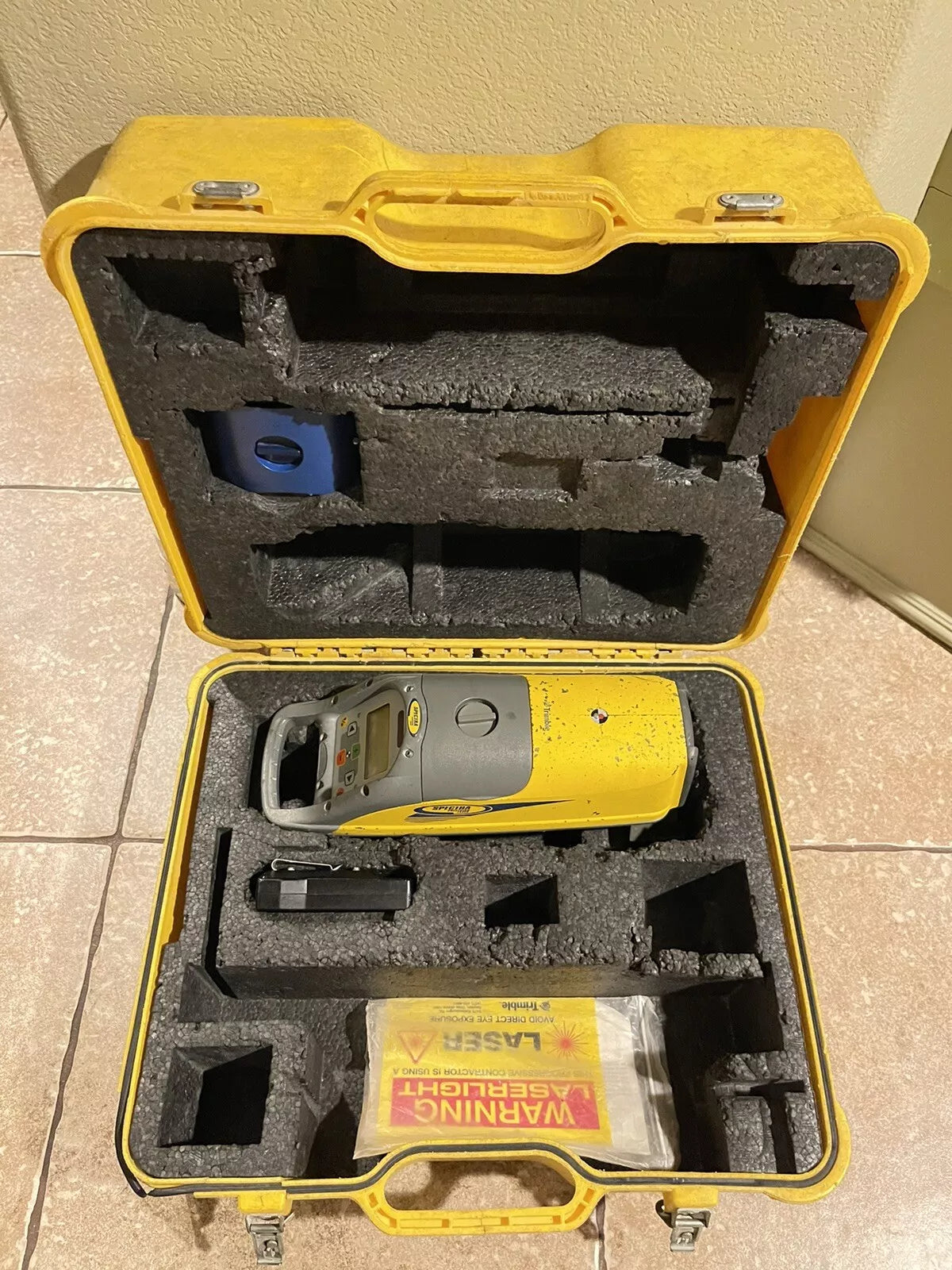 Spectra Trimble DG511 Precision Pipe Laser Kit