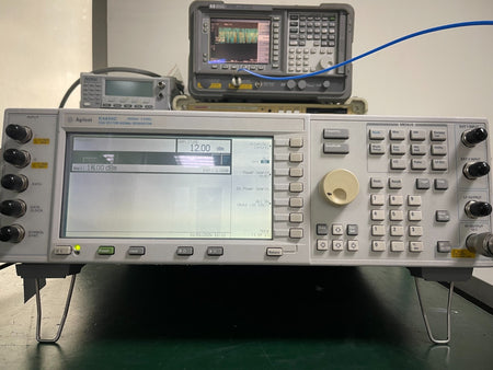 Agilent E4438C ESG Vector SG 250kHz-3GHz w/002, 400, 403, 417, 503, UN7 _0352