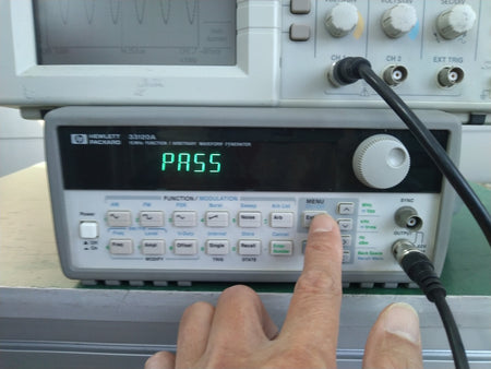 Agilent 33120A 15 MHz Function Arbitrary Waveform Generator