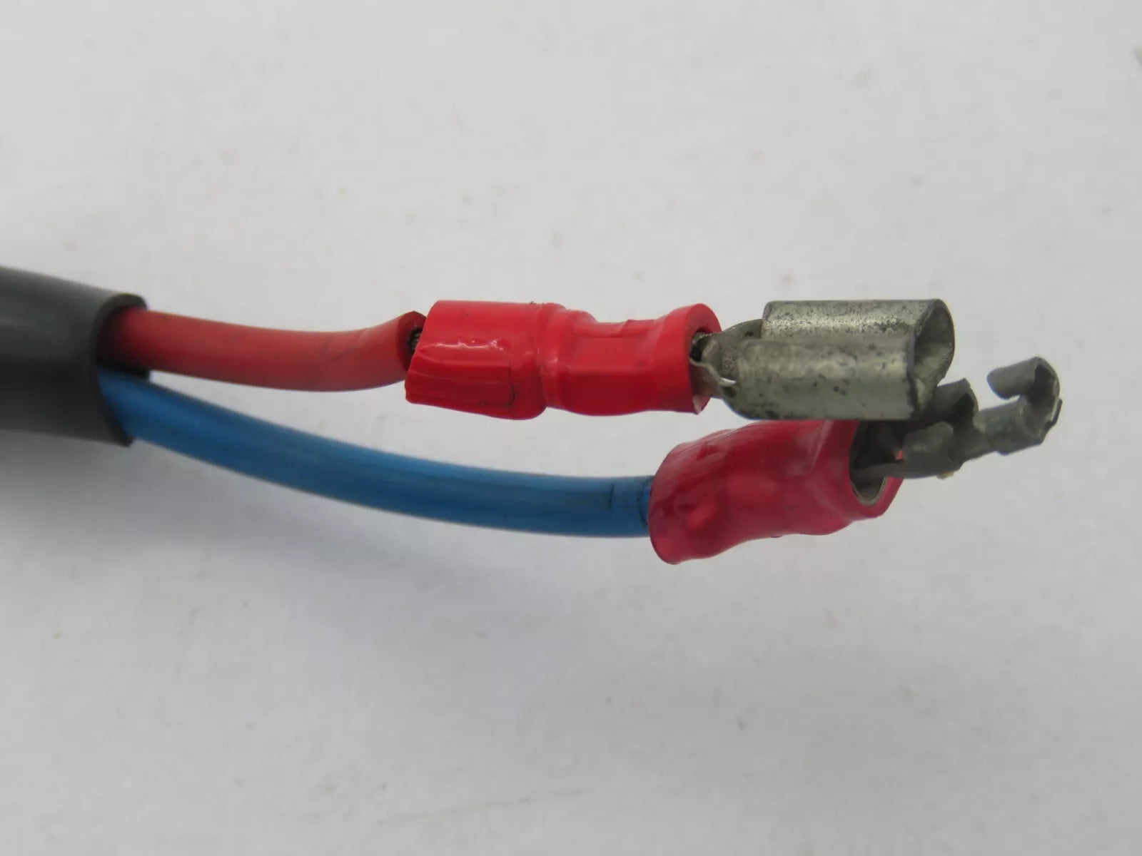 Bulgin Battery Holder for Industrial Power Applications - USED