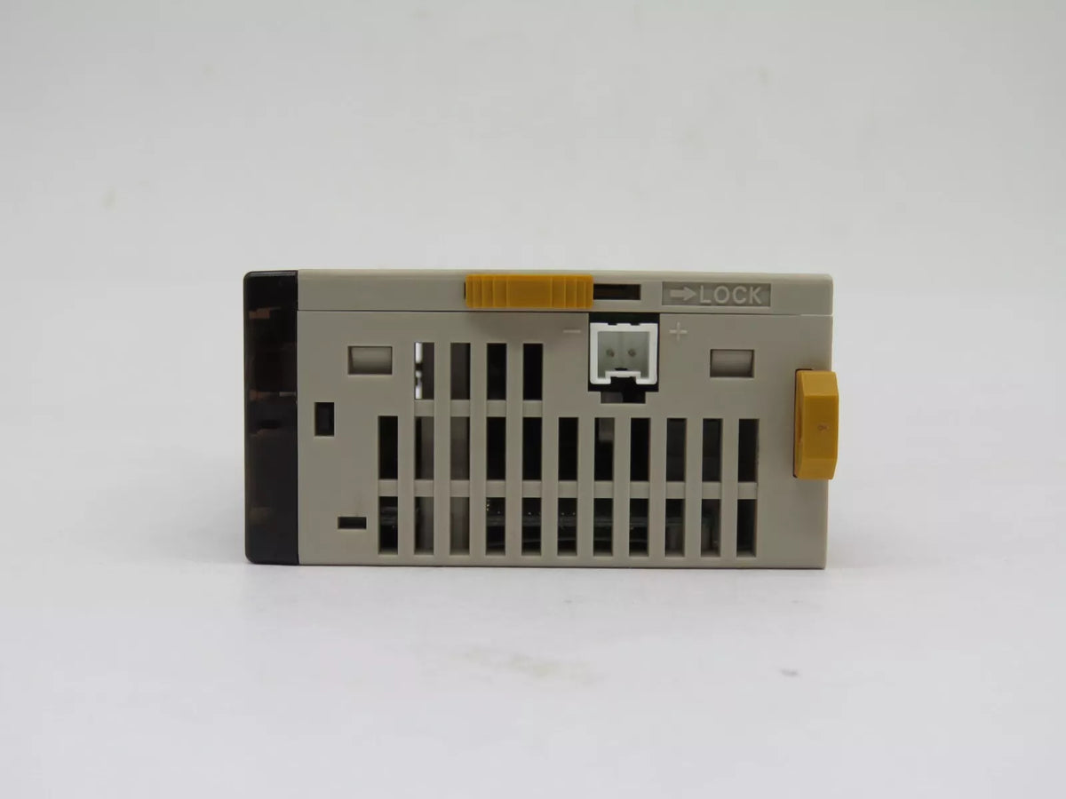 Omron CPM2C-20CDT1C-D Programmable Control Logic 12 IN 8 OUT 24V