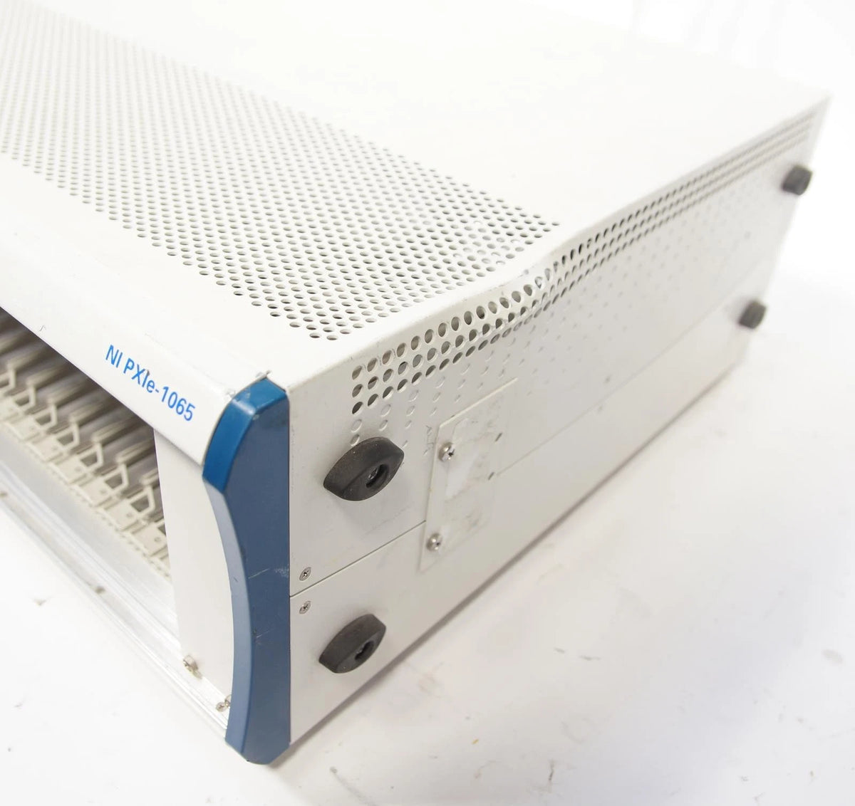 National Instruments NI PXIe-1065 18-Slot PXI Chassis PXI-e Mainframe