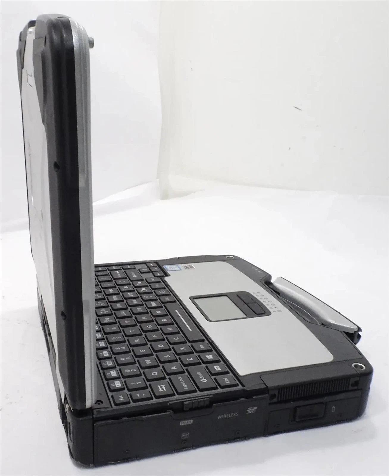 Panasonic Toughbook CF-31 Core i7-7600U 2.8GHz 16GB 256GB Win 10 Pro