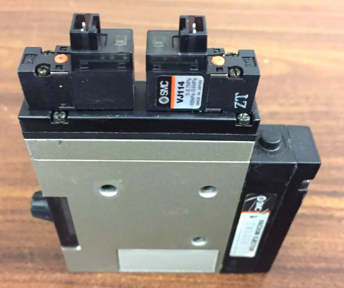 SMC ZM131H Vacuum Ejector with 2 SMC VJ114 Vacuum Solenoids 24VDC