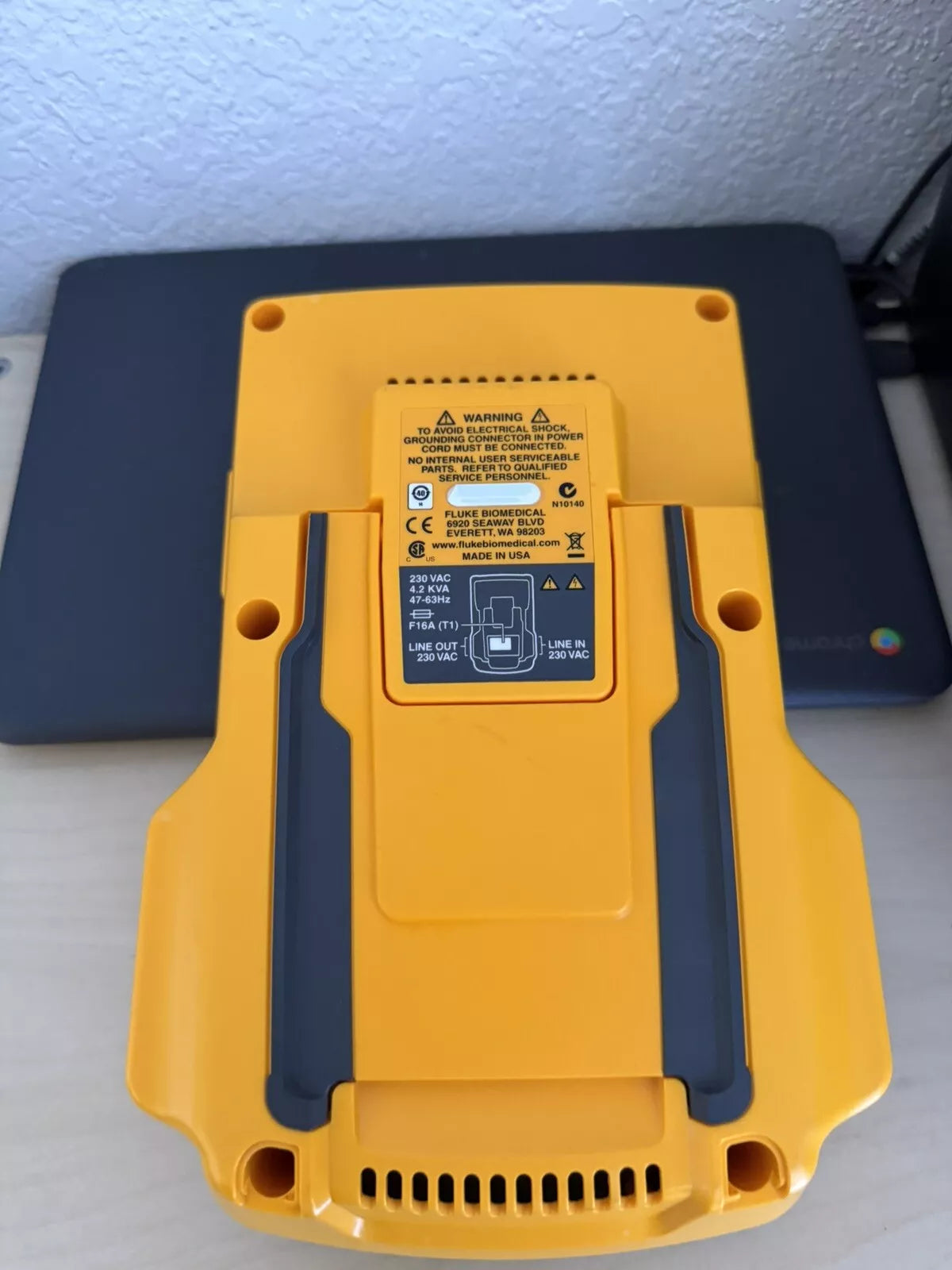 FLUKE ESA615 EU 230V Electrical Safety Analyzer (Tested)