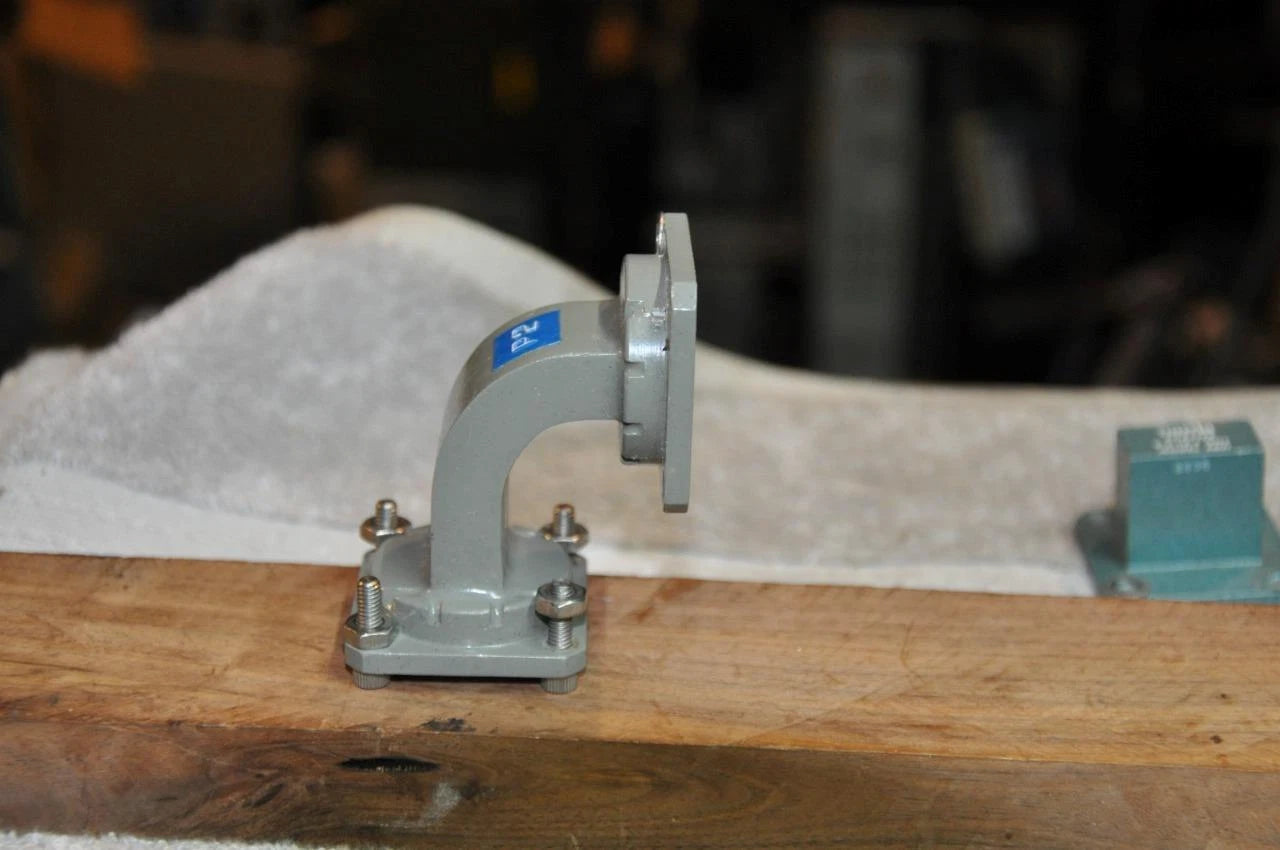 Portable Digital Multimeter with LCD Display and Auto Ranging