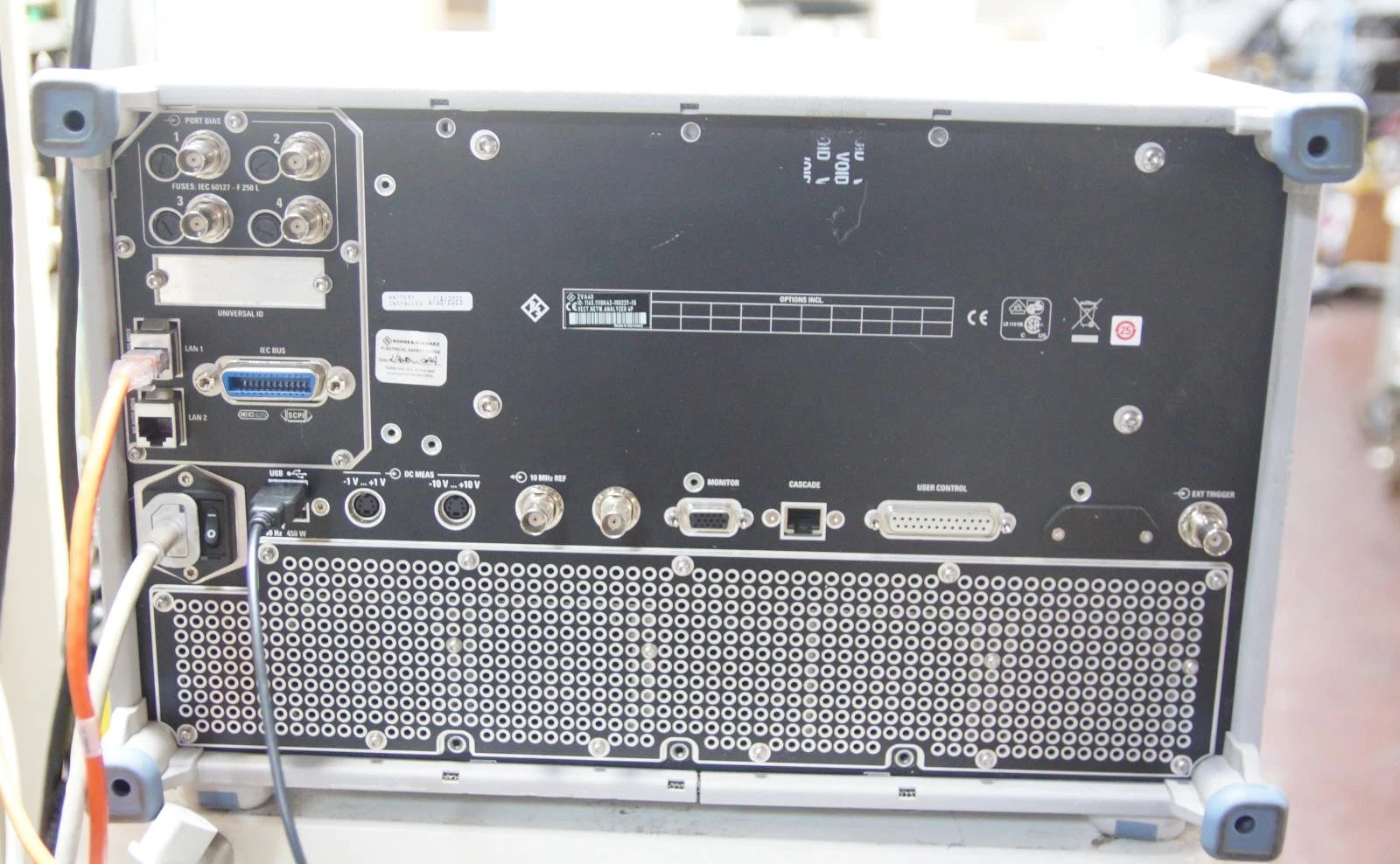 Rohde & Schwarz ZVA 40 10MHz - 40GHz Vector Signal Generator