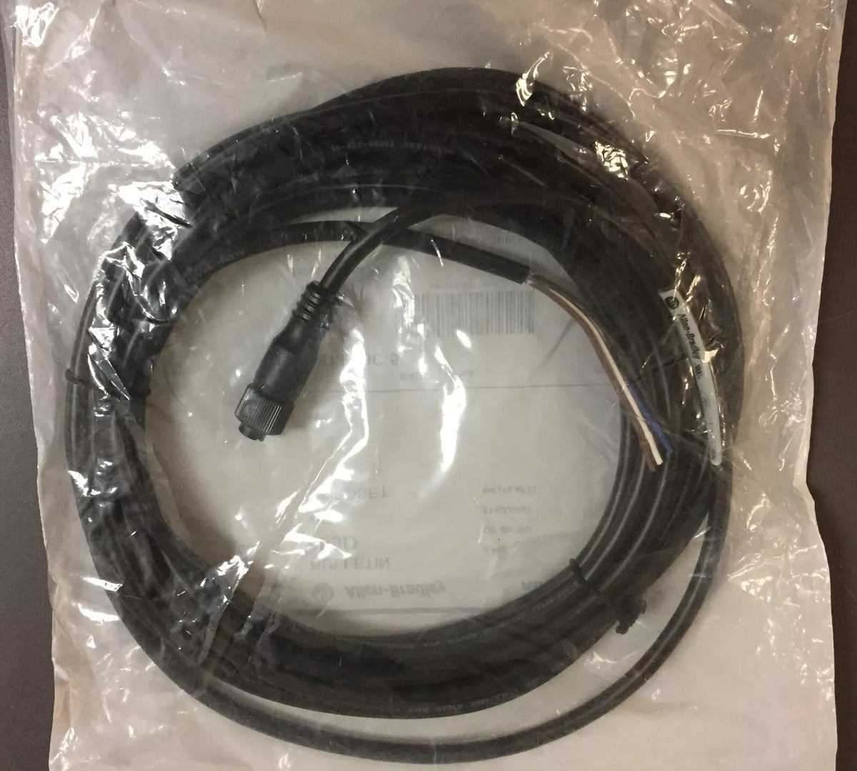 Allen Bradley 889D-F4BC-5 QD Cordset, DC Micro, Straight 5 Meters