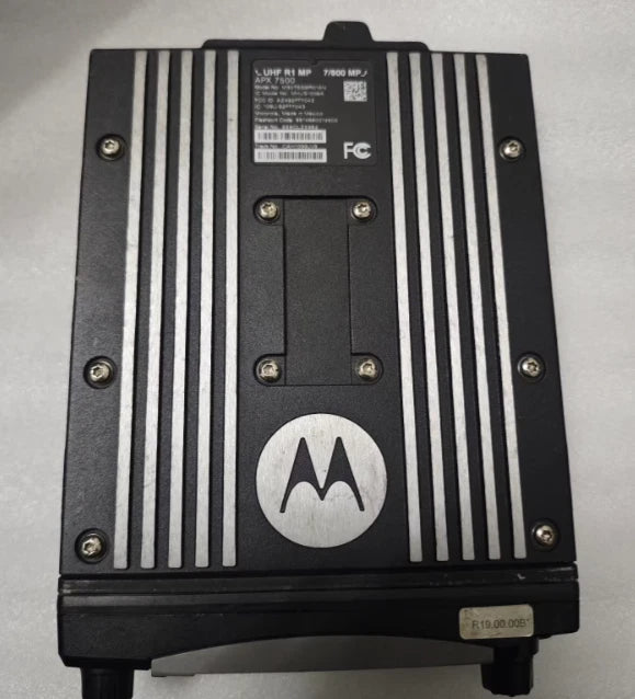 Motorola APX 7500 Vehicle-Mounted FPP Radio