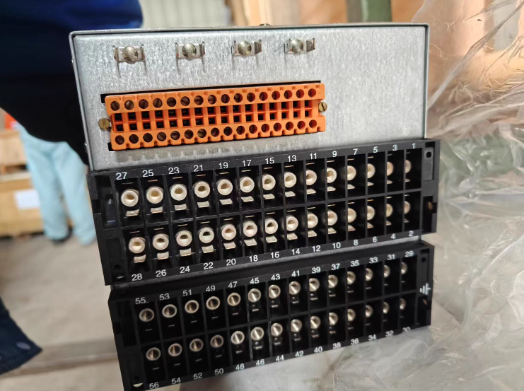 1PC MiCOM,P220,C00<wbr/>M11100