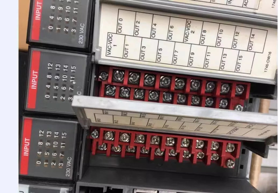 Allen Bradley 1746-IM16 C AB PLC Module 1746IM16
