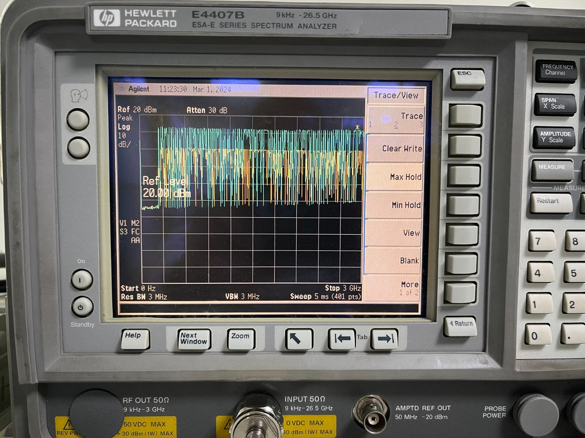 Agilent E4438C ESG Vector SG 250kHz-3GHz w/002, 400, 403, 417, 503, UN7 _0352
