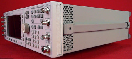 HP Agilent Keysight E4433B Signal Generator with Options UN8, UND, UN5, 100, 1E5
