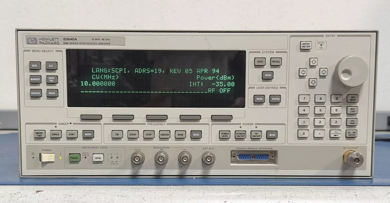 Agilent/Keysight 83640A Opt 001,006,008 Synthesized Signal Generator 10MHz-40GHz