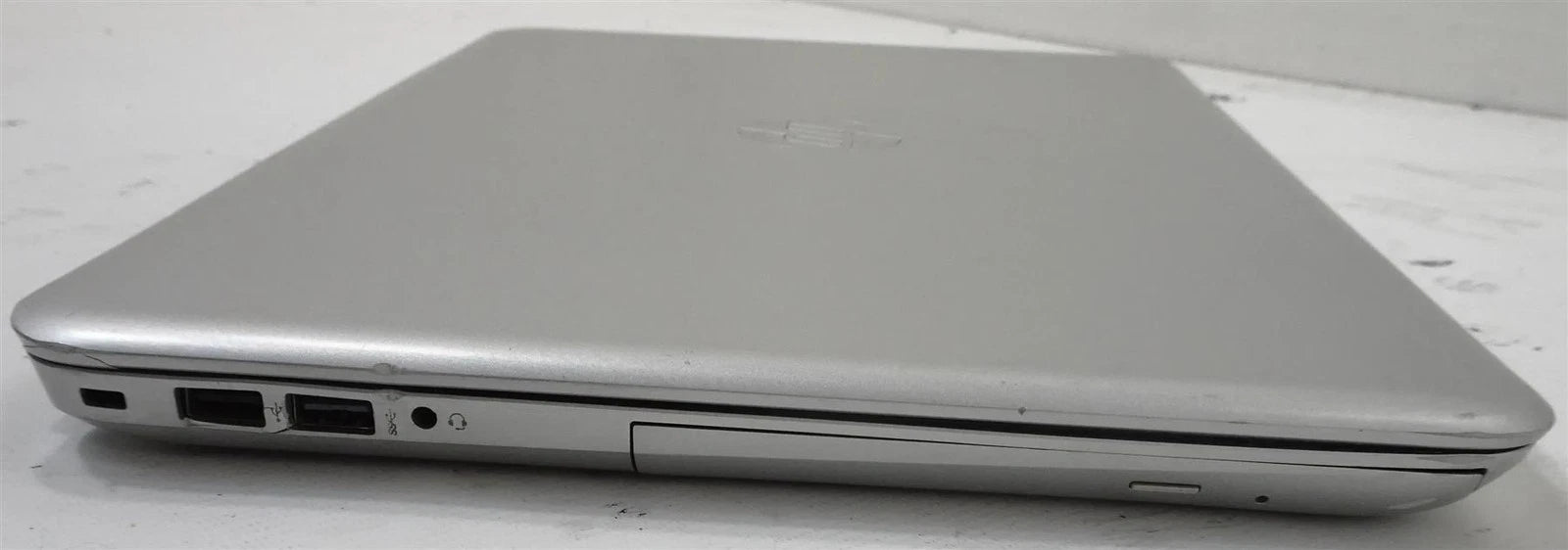 HP Pavilion 15-au023cl Touch Core i5-6200U 2.3GHz 8GB 240GB Win 10