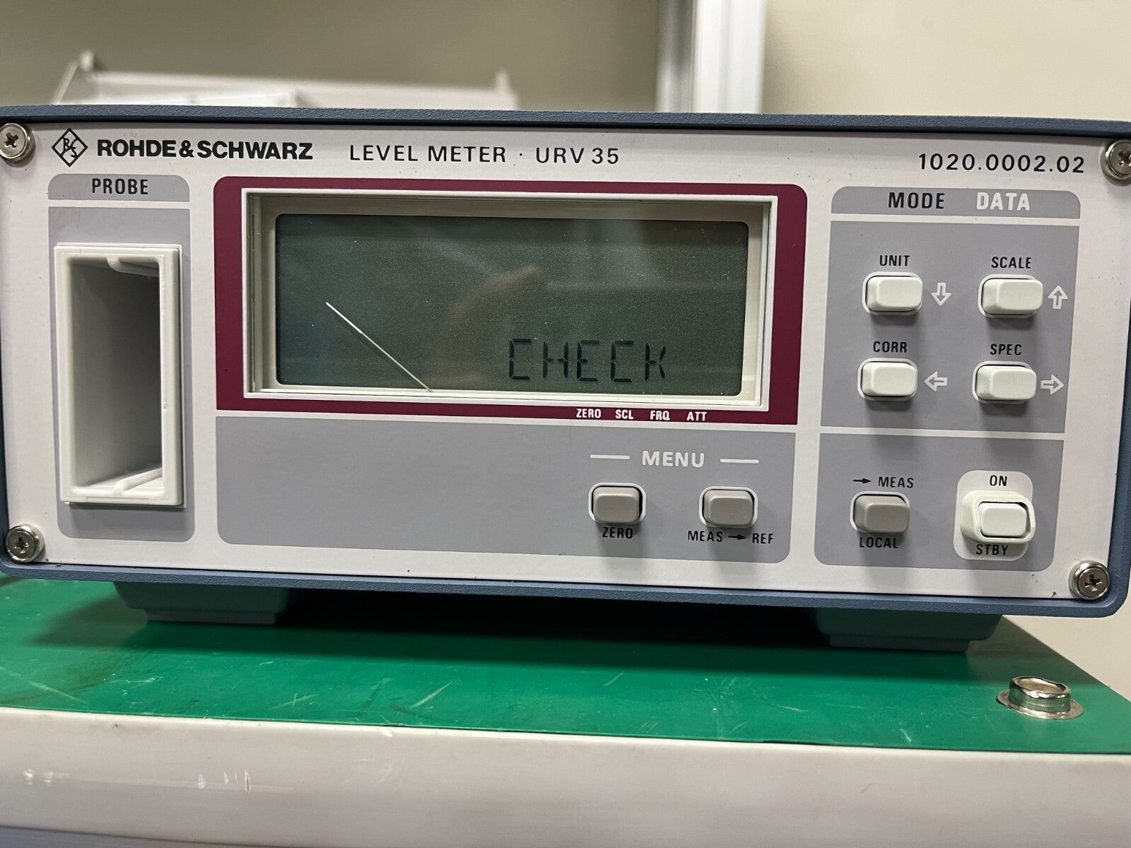 Rohde & Schwarz URV35 Level meter , 220~240 ACV - XG eqpt