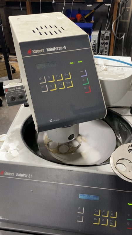 Struers RotoPol-31 Grinding / Polishing Machine with RotoForce-4