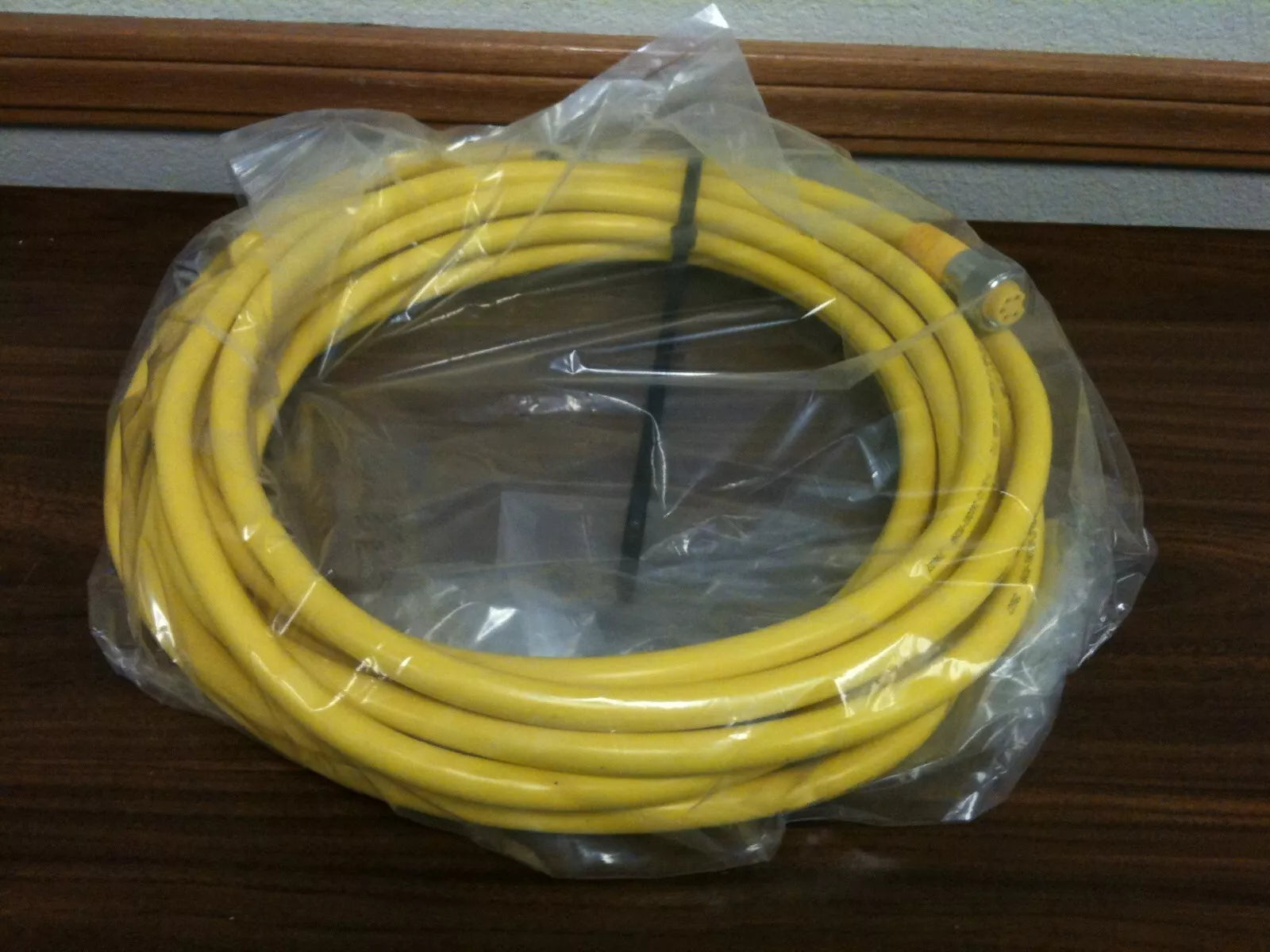 Turck RKV 56-9M U16531 Heavy Duty Cordset Cable with Connectors