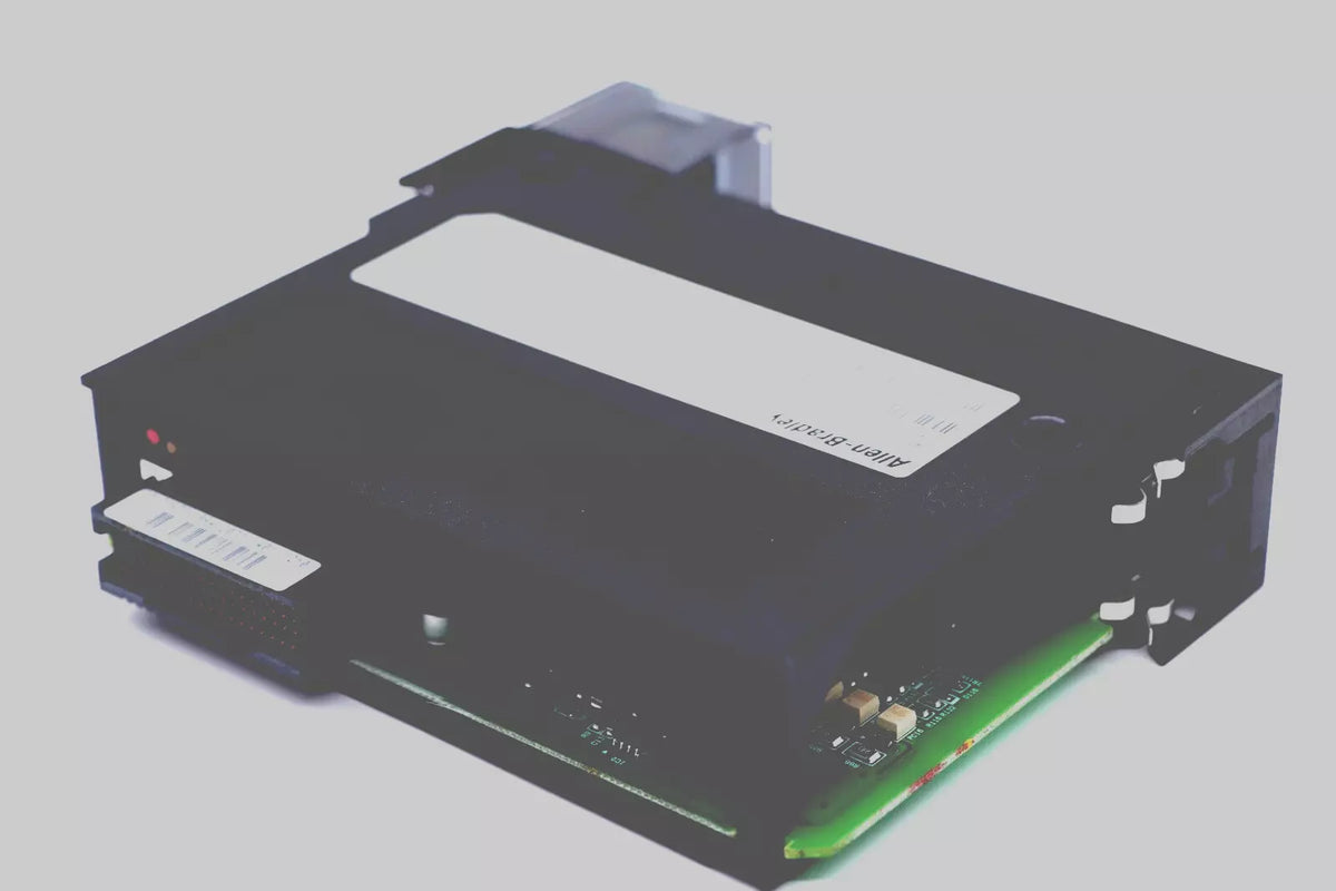 Allen-Bradley 1756-OB16IS ControlLogix 16 Point D/O Module