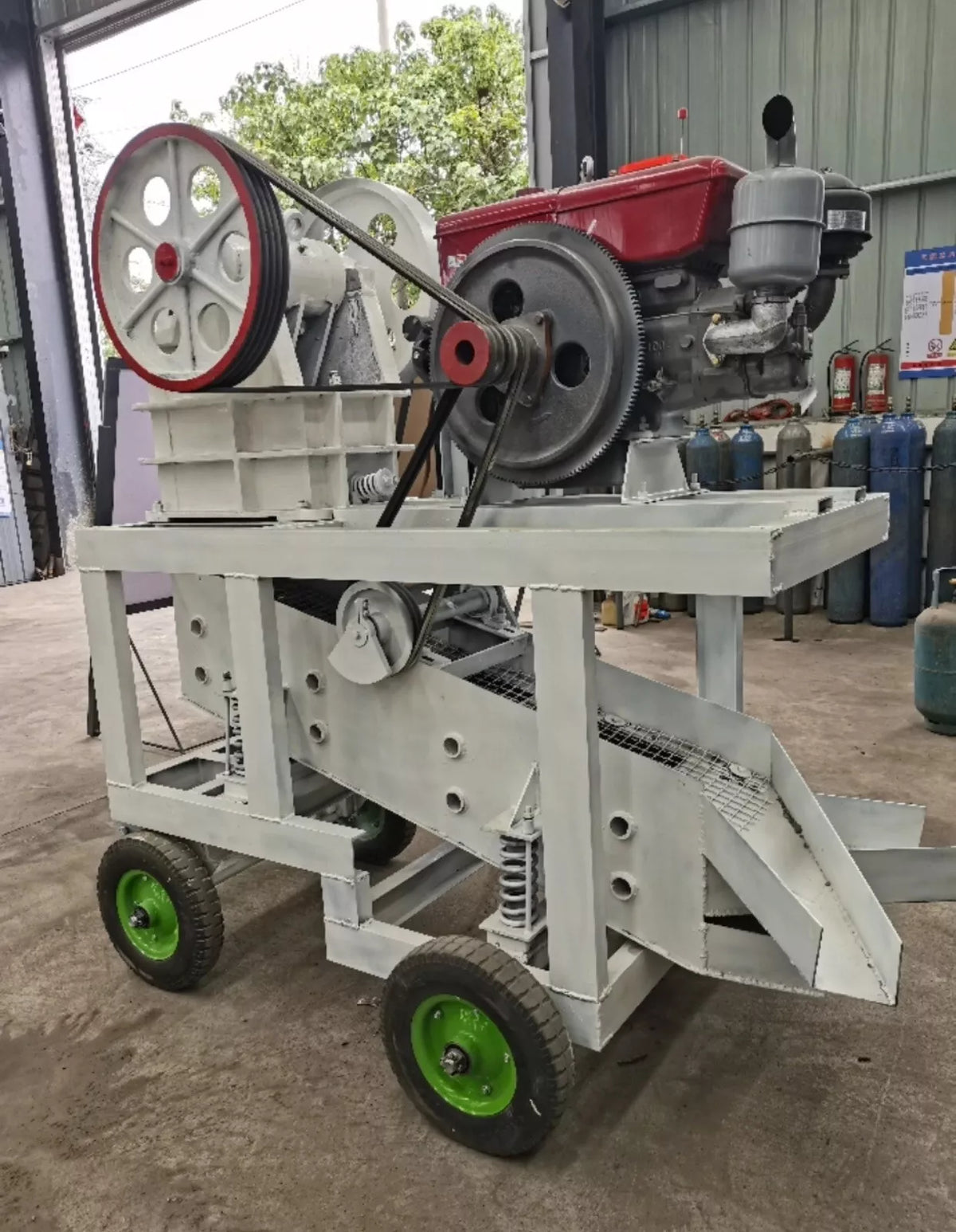 Jaw Crusher with Sieve Crusher Machinery