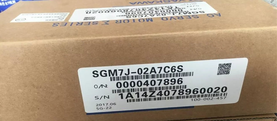 YASKAWA SGM7J-02A7C6S Servo Motor in Box