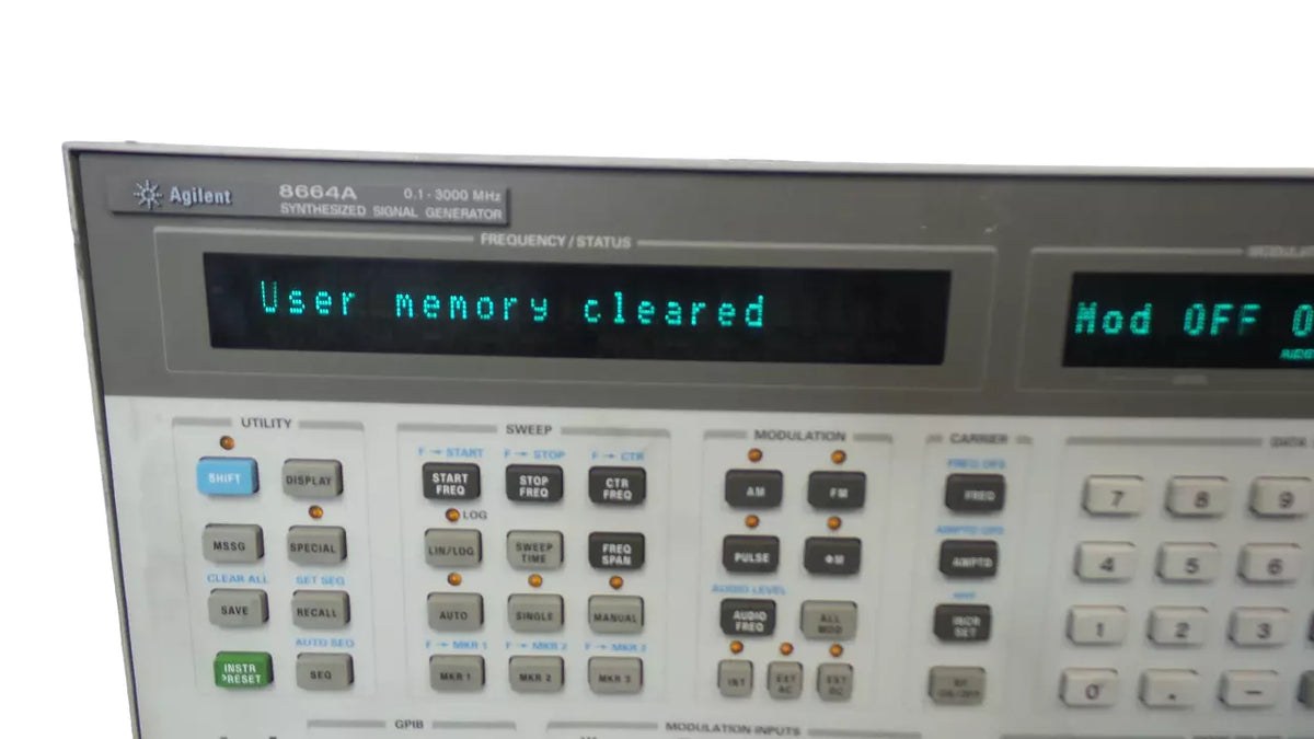 Agilent 8664A Synthesized Signal Generator 0.1 - 3000 MHz