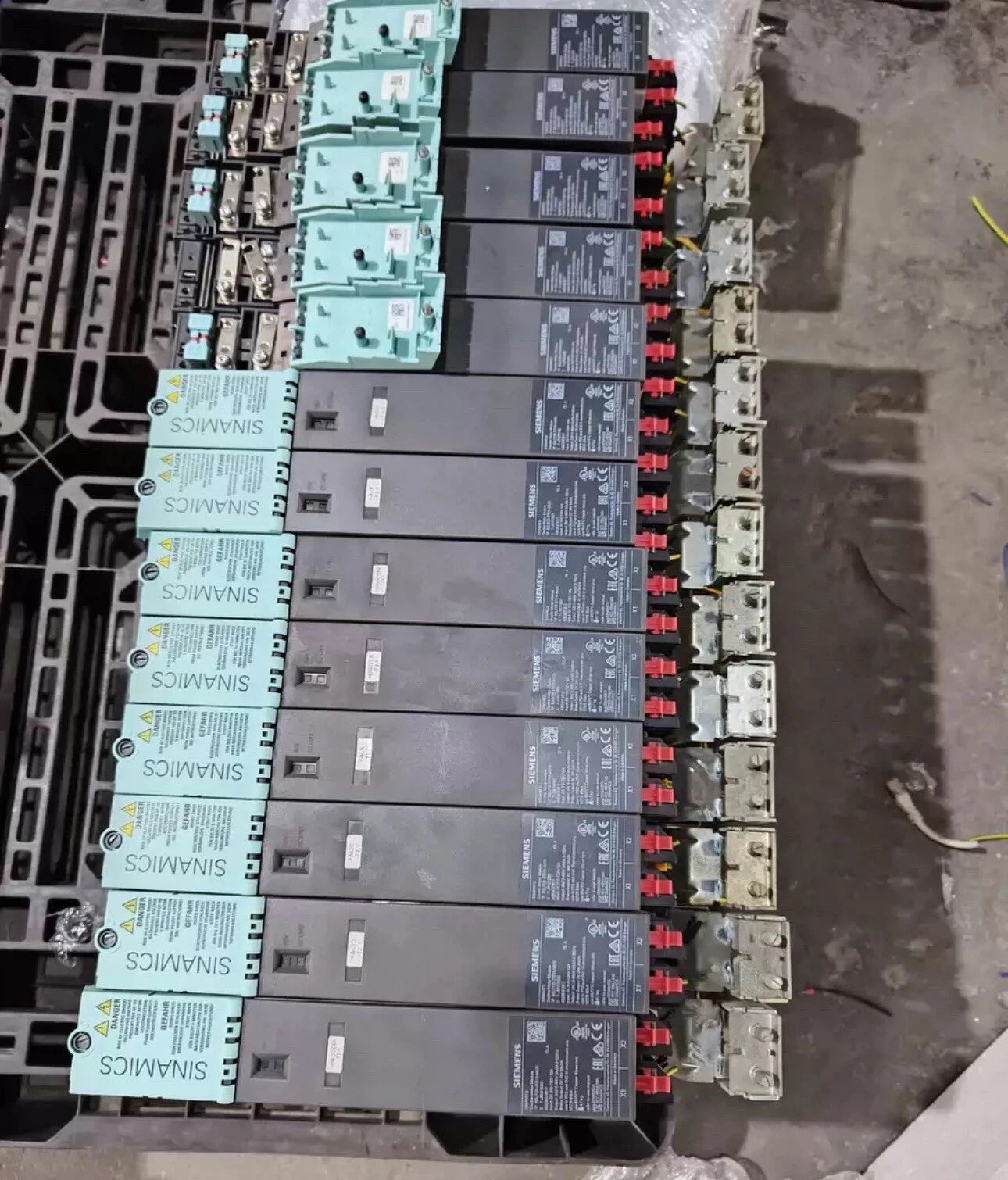 Siemens 6SL3120-2TE15-0AD0: Power Supply Unit