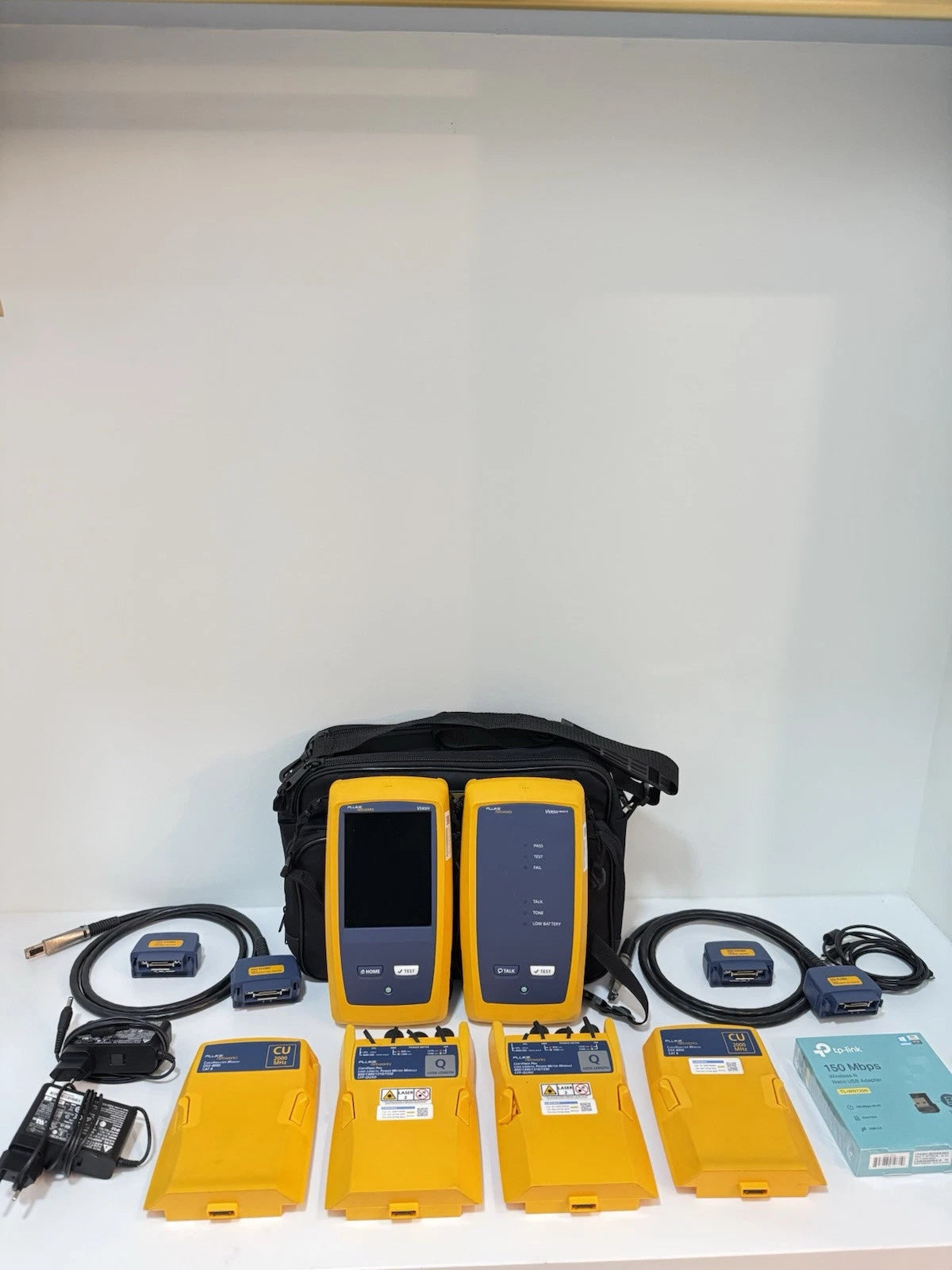 FLUKE Networks DSX-8000QI 2 GHz Cable Analyzer with Quad OLTS CAL-2024